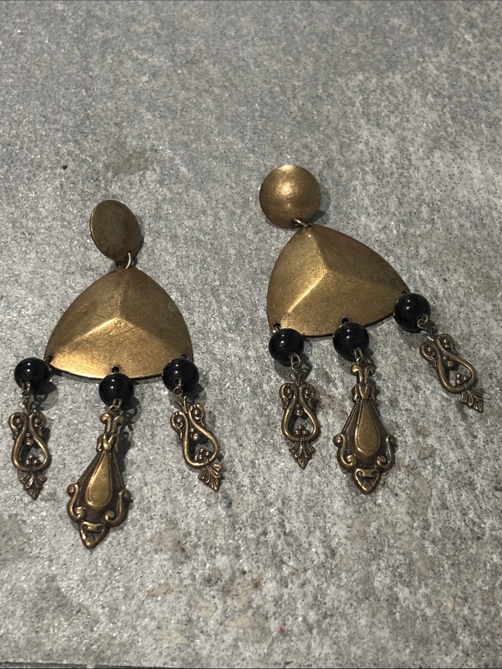 Vtg 1970’s BRASS Black ONYX Bead Drop Earrings Women Jewelry Vintage